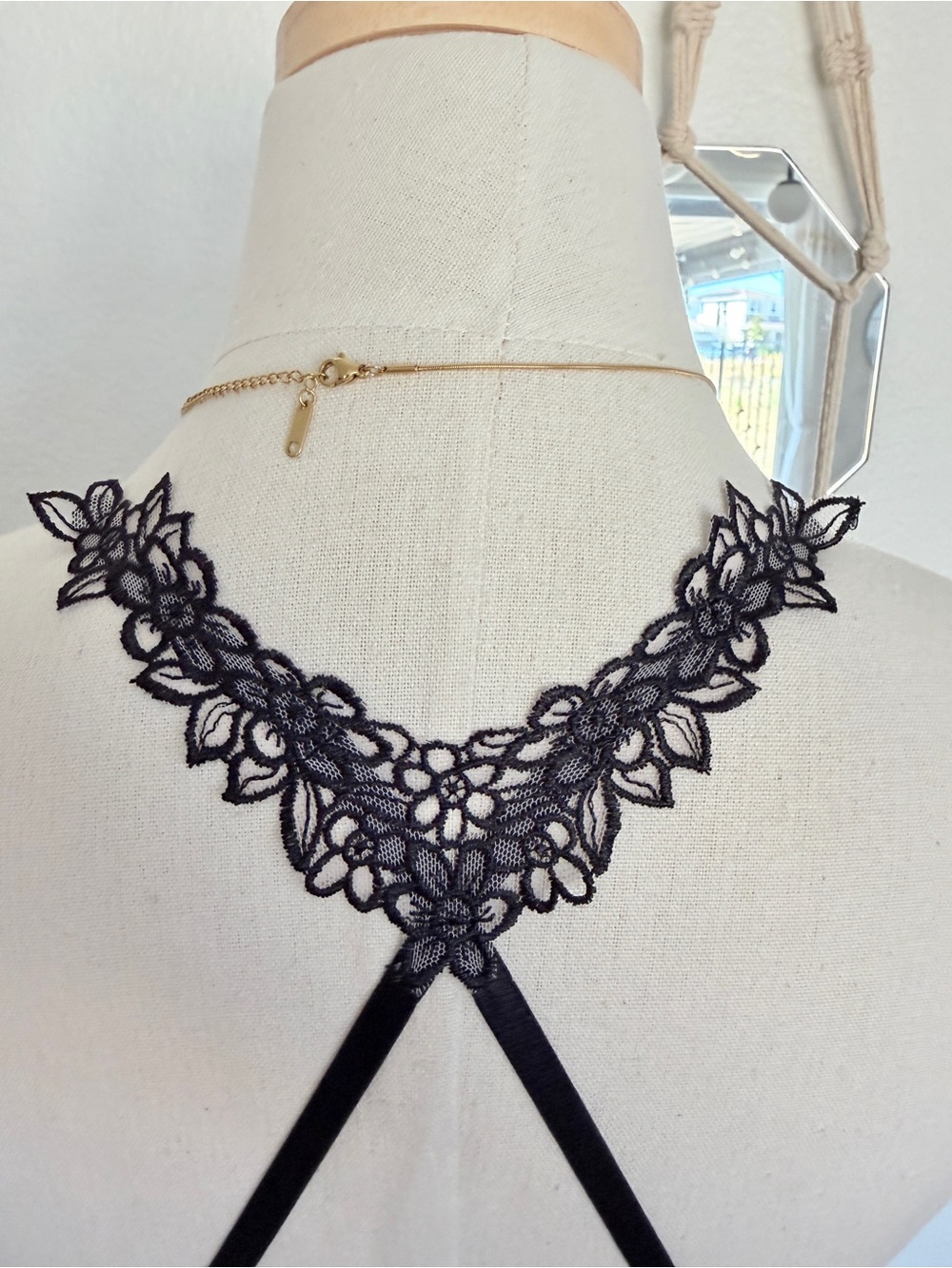 🖤 Victoria’s Secret PINK Black Lace Triangle Bralette Floral Lace Bra Nude Small - Picture 6 of 12